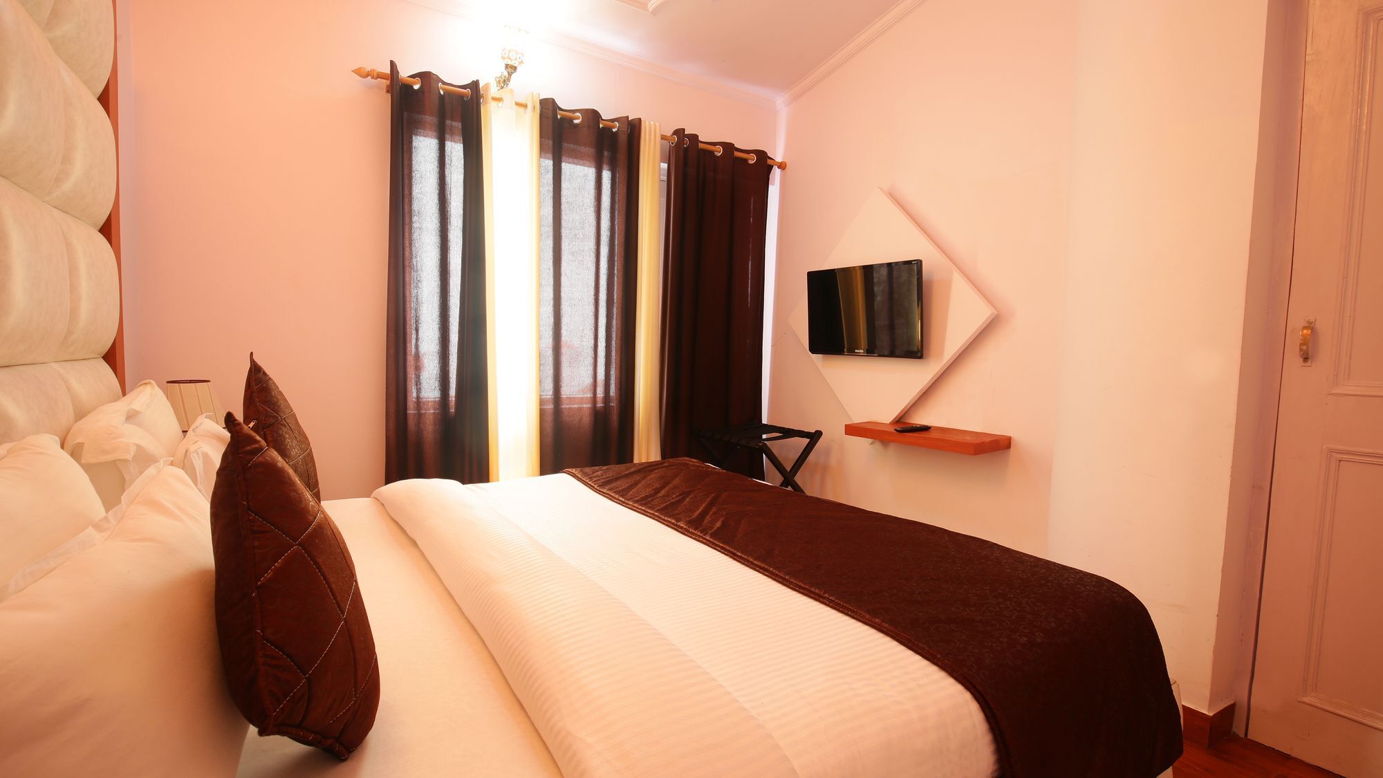 The Swiss Village Resort Nainital Εξωτερικό φωτογραφία